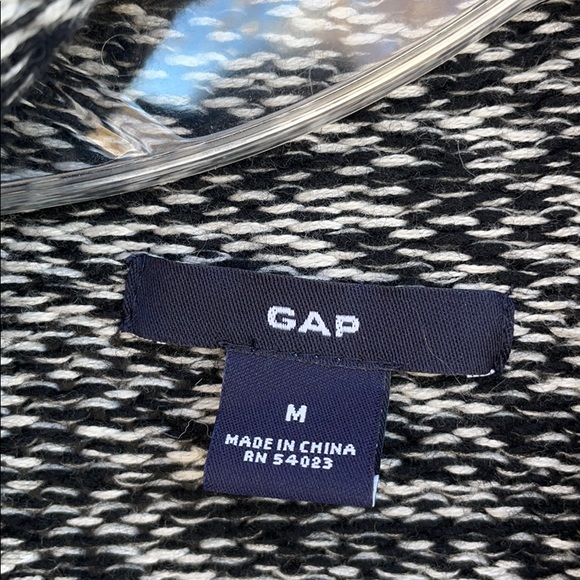 Gap Cardigan Sweater - Picture 2 of 4